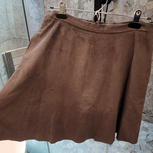 Vince Camuto like new vegan suede dark green skirt with POCKETS